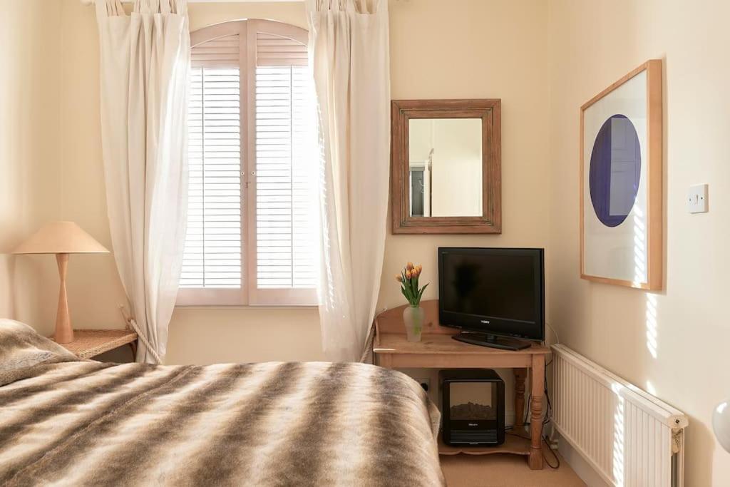 A Perfect Treasure Of A Home In Knightsbridge Londyn Zewnętrze zdjęcie