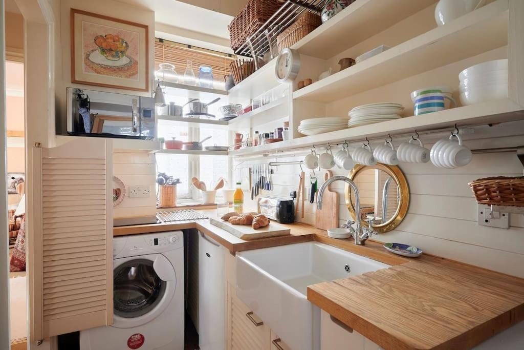A Perfect Treasure Of A Home In Knightsbridge Londyn Zewnętrze zdjęcie
