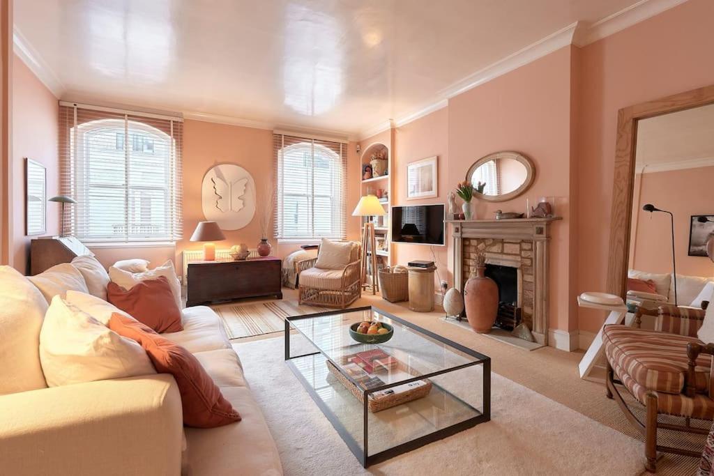 A Perfect Treasure Of A Home In Knightsbridge Londyn Zewnętrze zdjęcie